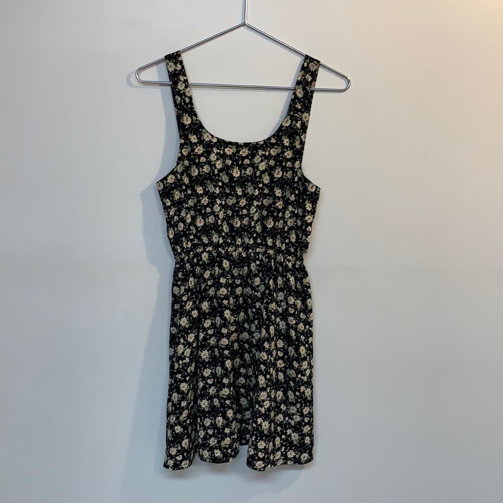 Stone flower dress size small tag cut out